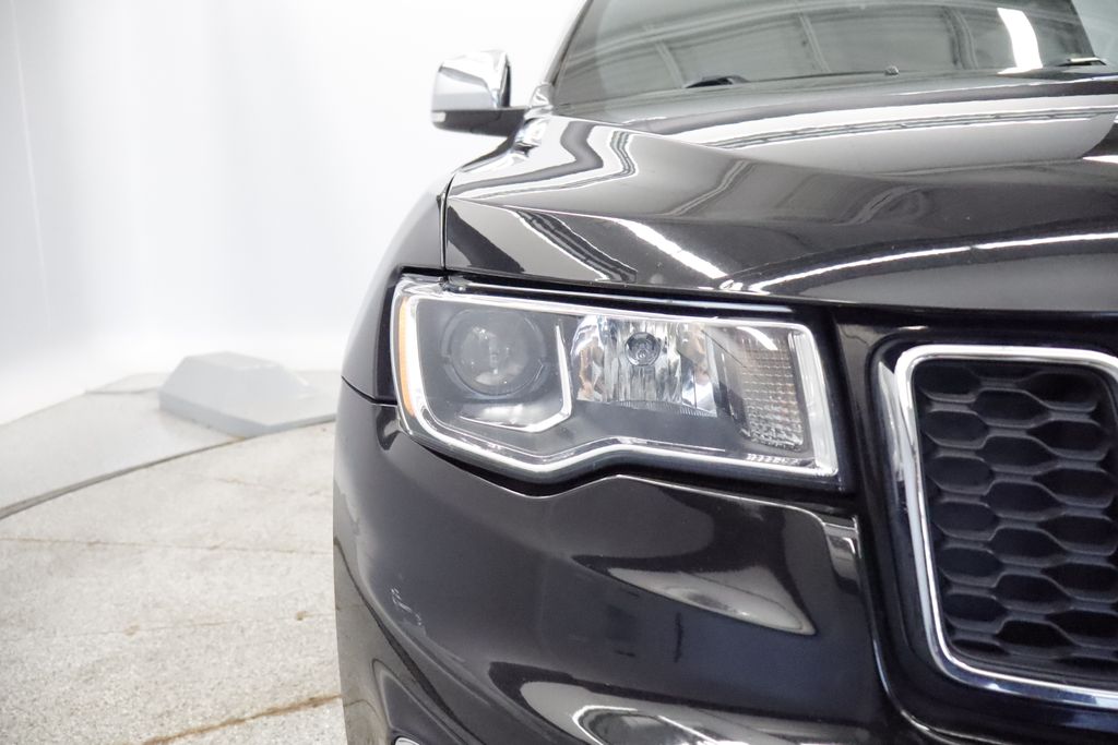 Thumbnail: 2019 Jeep Grand Cherokee - 17