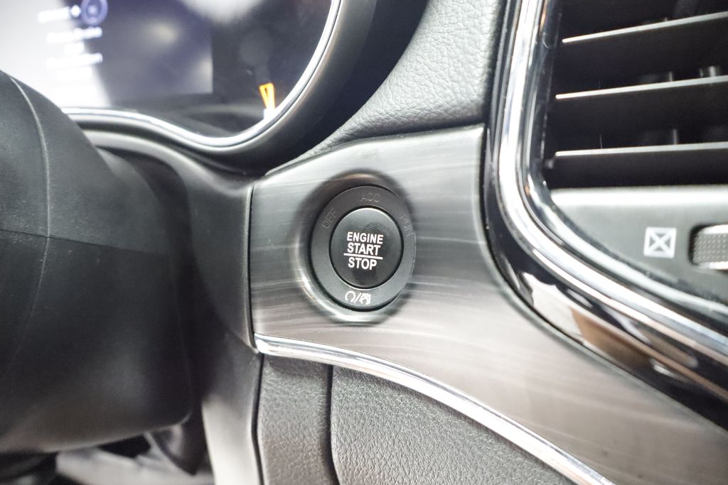Thumbnail: 2019 Jeep Grand Cherokee - 25