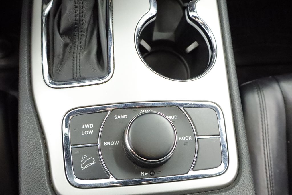 Thumbnail: 2019 Jeep Grand Cherokee - 28