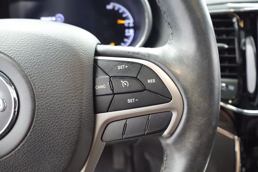 Thumbnail: 2019 Jeep Grand Cherokee - 24