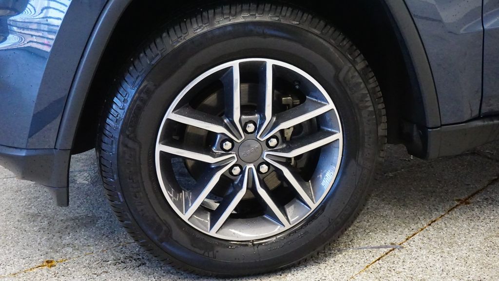 Thumbnail: 2019 Jeep Grand Cherokee - 7