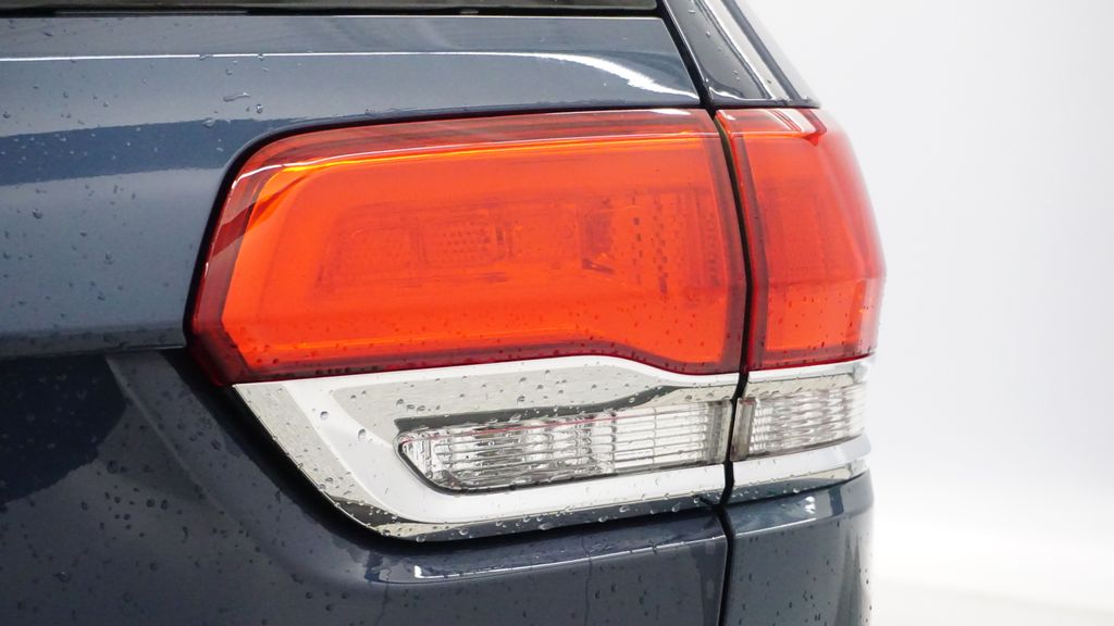 Thumbnail: 2019 Jeep Grand Cherokee - 23