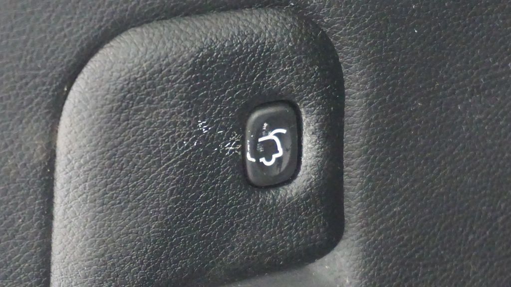 Thumbnail: 2019 Jeep Grand Cherokee - 16