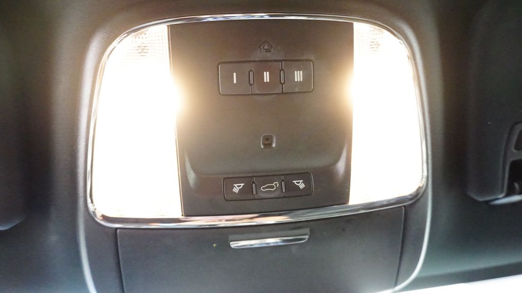 Thumbnail: 2019 Jeep Grand Cherokee - 36