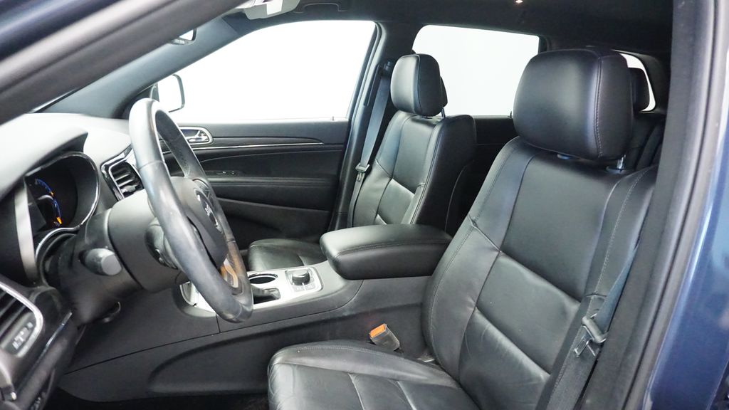 Thumbnail: 2019 Jeep Grand Cherokee - 9