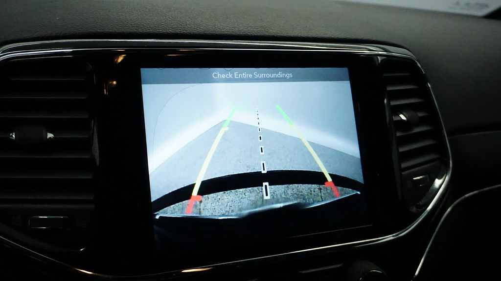 Thumbnail: 2019 Jeep Grand Cherokee - 33