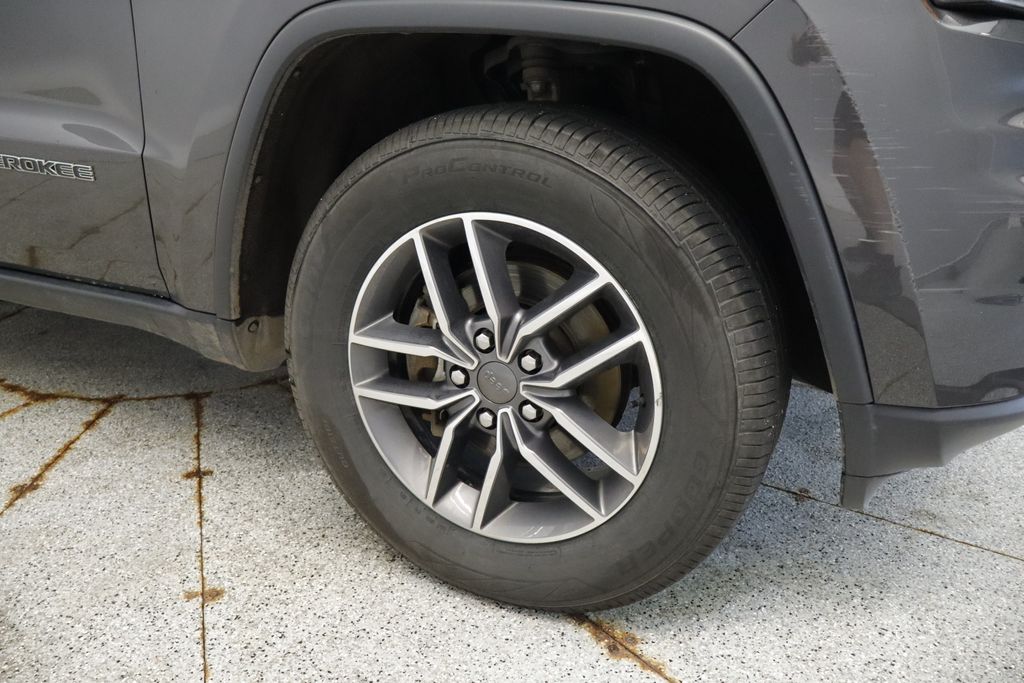 Thumbnail: 2020 Jeep Grand Cherokee - 7