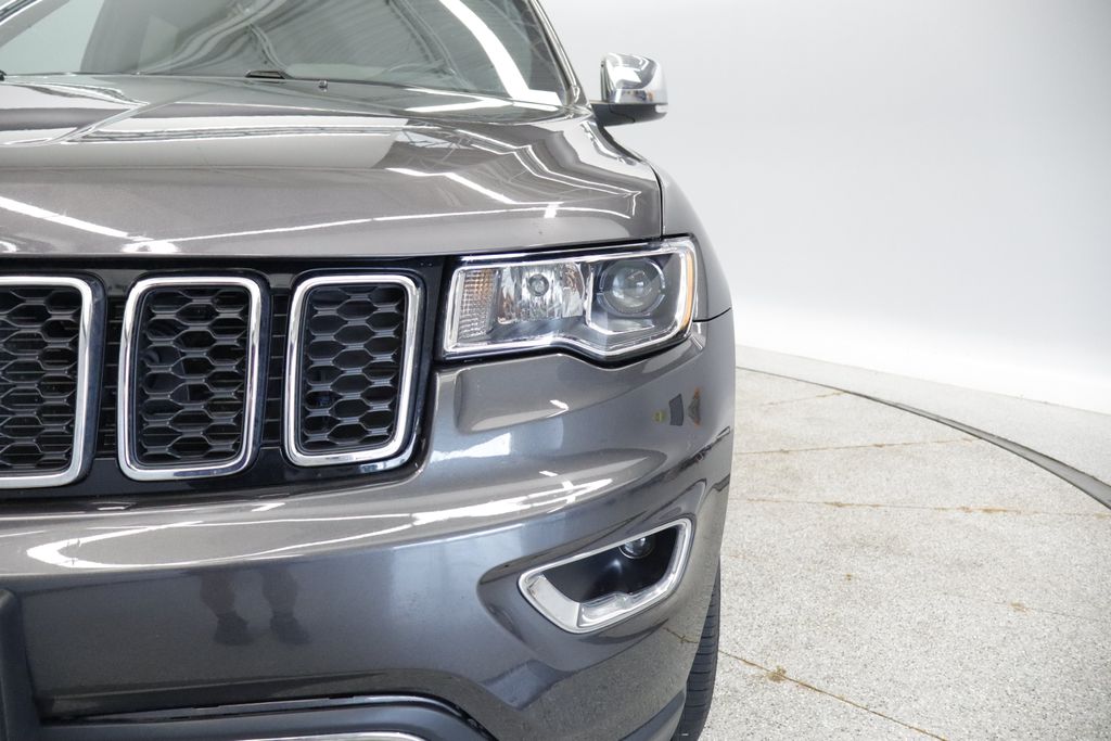 Thumbnail: 2020 Jeep Grand Cherokee - 21