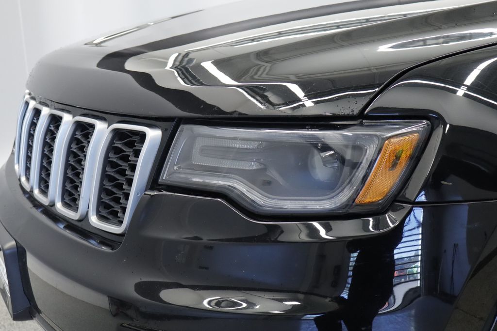 Thumbnail: 2018 Jeep Grand Cherokee - 22