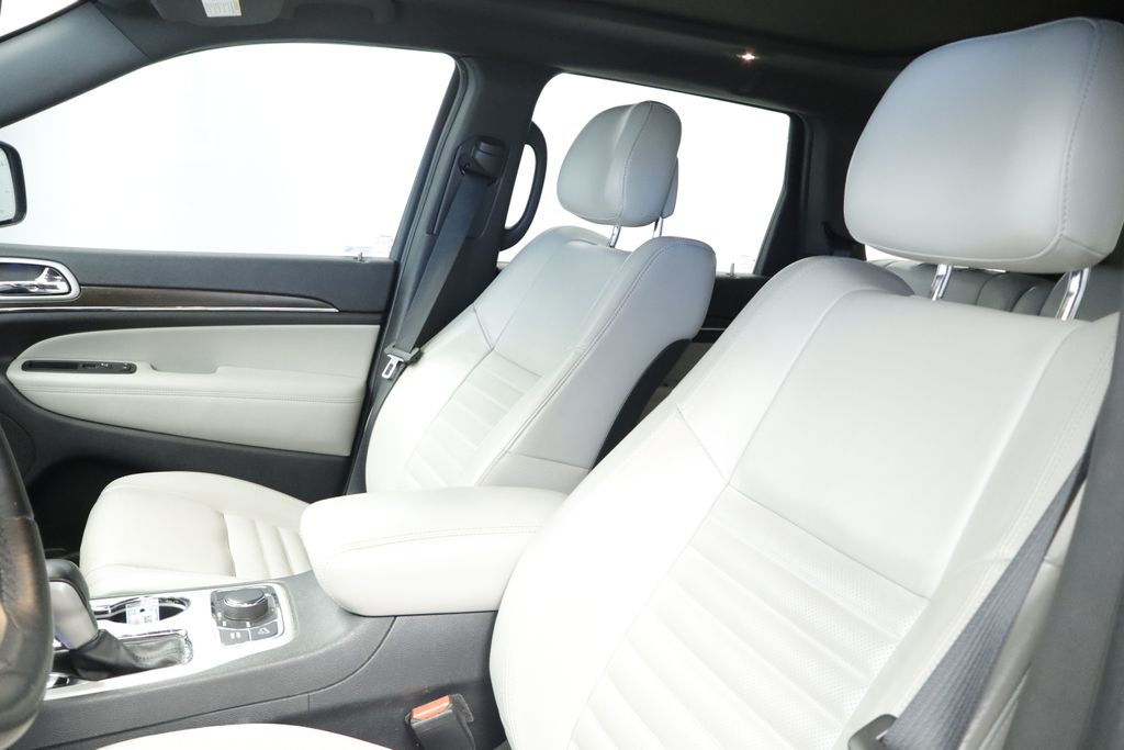 Thumbnail: 2018 Jeep Grand Cherokee - 10