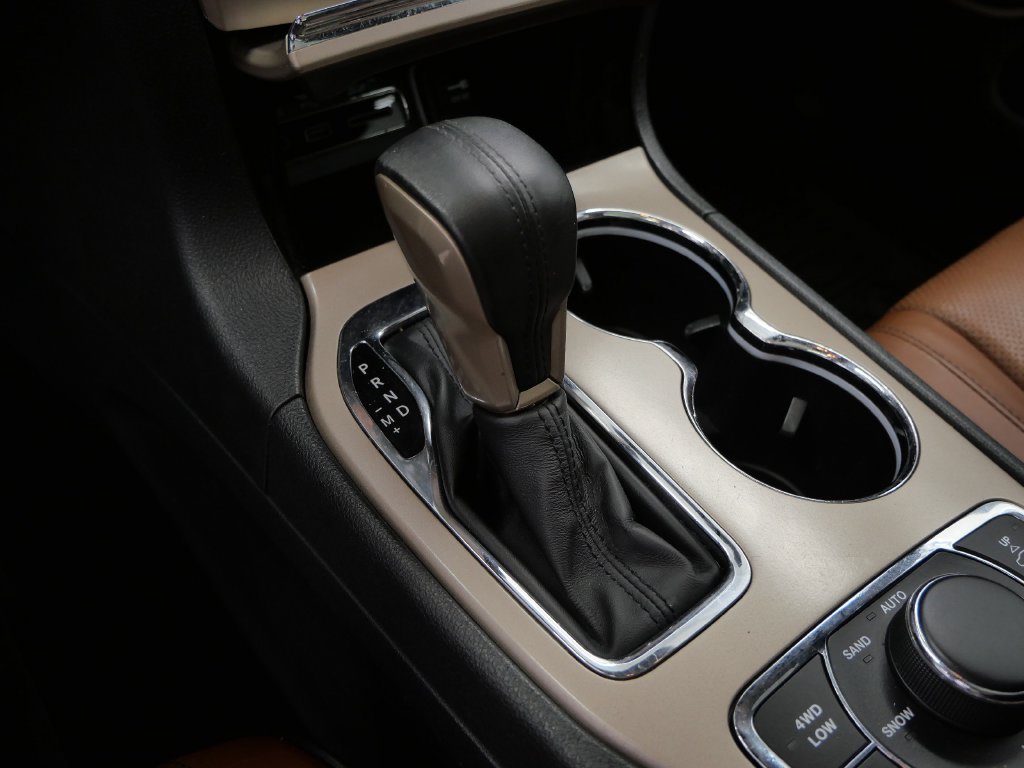 Thumbnail: 2017 Jeep Grand Cherokee - 13