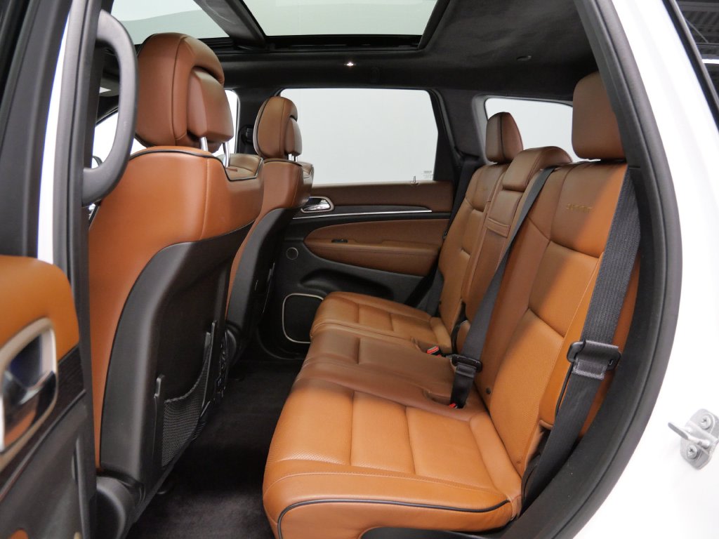 Thumbnail: 2017 Jeep Grand Cherokee - 11