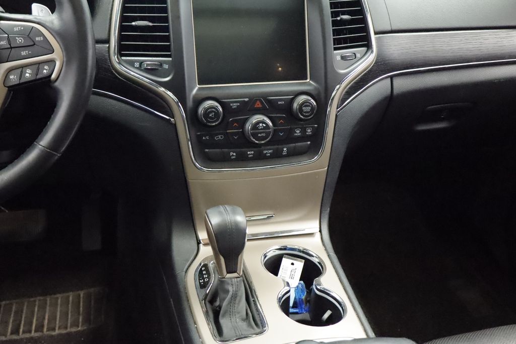 Thumbnail: 2016 Jeep Grand Cherokee - 12
