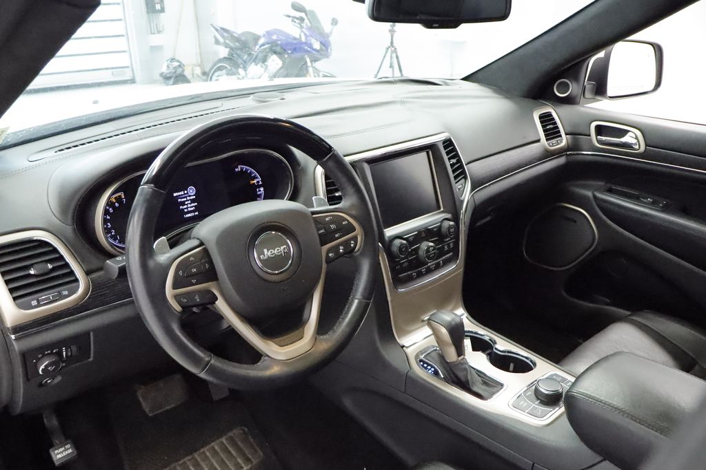 Thumbnail: 2016 Jeep Grand Cherokee - 10