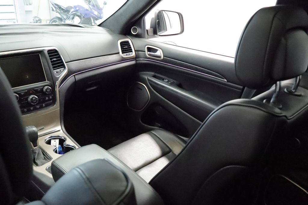 Thumbnail: 2016 Jeep Grand Cherokee - 2