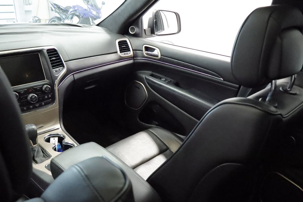 Thumbnail: 2016 Jeep Grand Cherokee - 2