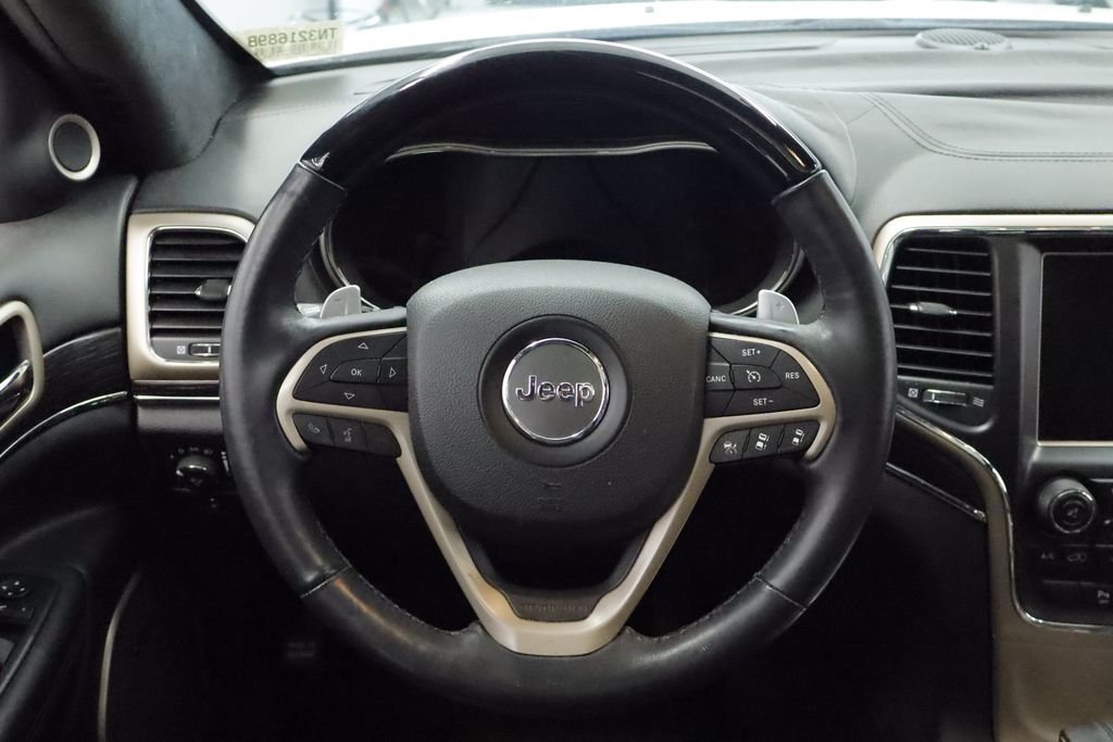 Thumbnail: 2016 Jeep Grand Cherokee - 9