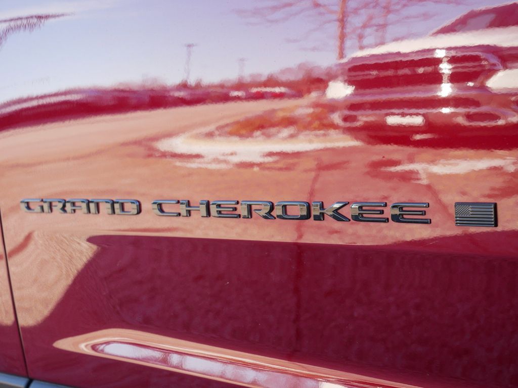 Thumbnail: 2024 Jeep Grand Cherokee - 23