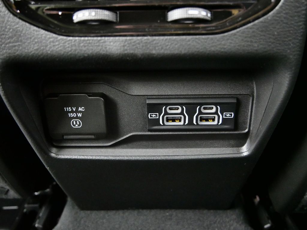 Thumbnail: 2024 Jeep Grand Cherokee - 32