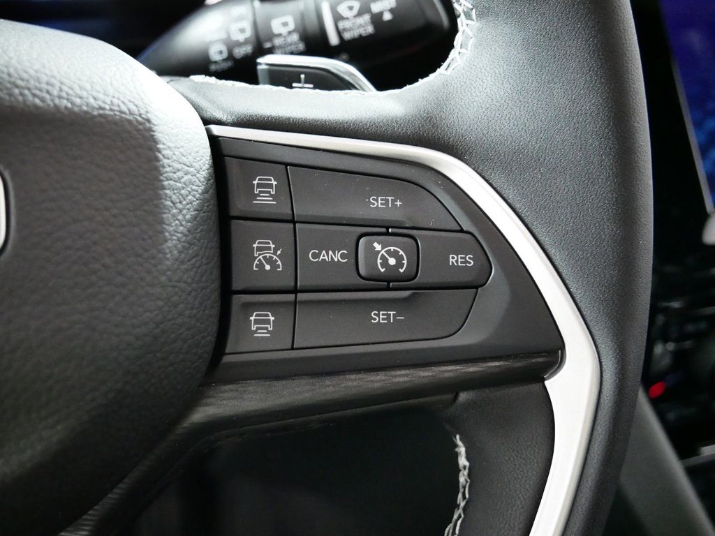 Thumbnail: 2024 Jeep Grand Cherokee - 39