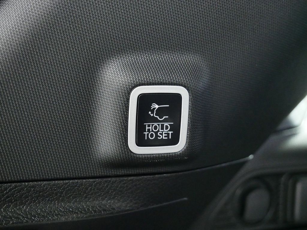 Thumbnail: 2024 Jeep Grand Cherokee - 29