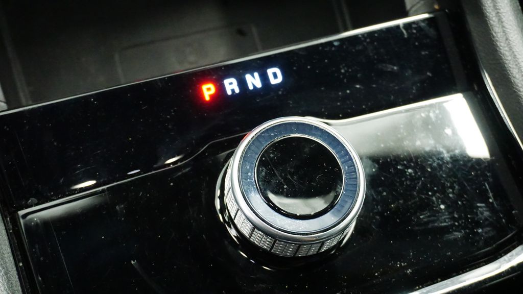 Thumbnail: 2023 Jeep Grand Cherokee - 28