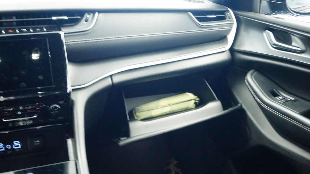 Thumbnail: 2023 Jeep Grand Cherokee - 25