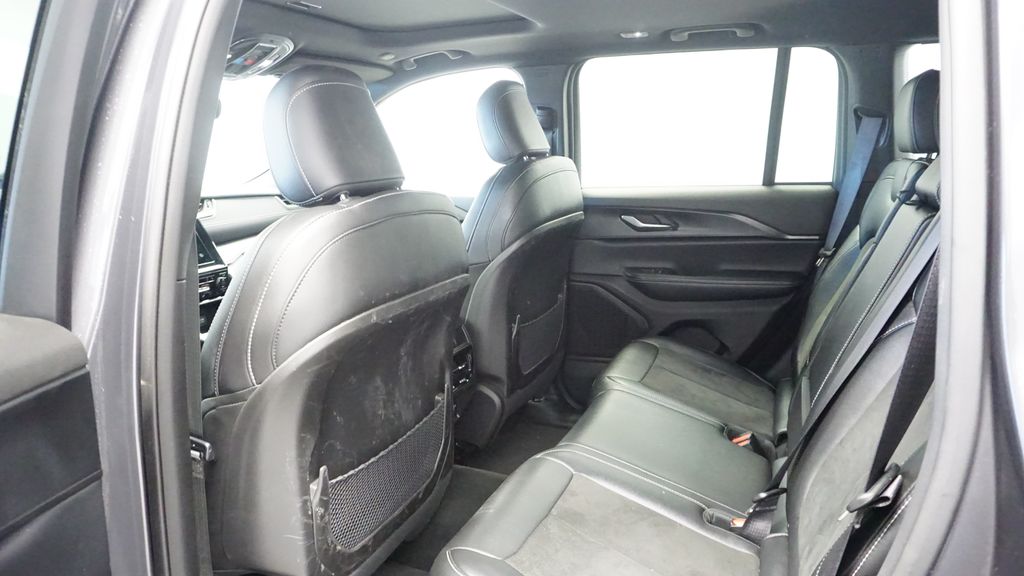 Thumbnail: 2023 Jeep Grand Cherokee - 12