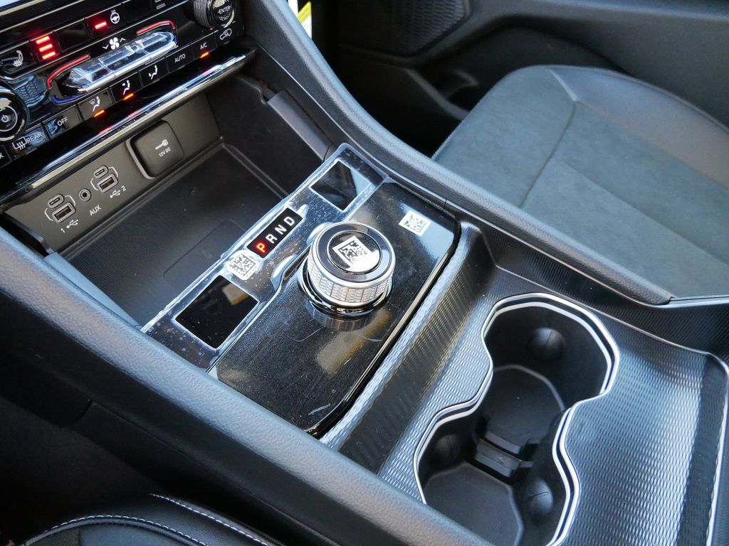 Thumbnail: 2025 Jeep Grand Cherokee - 13