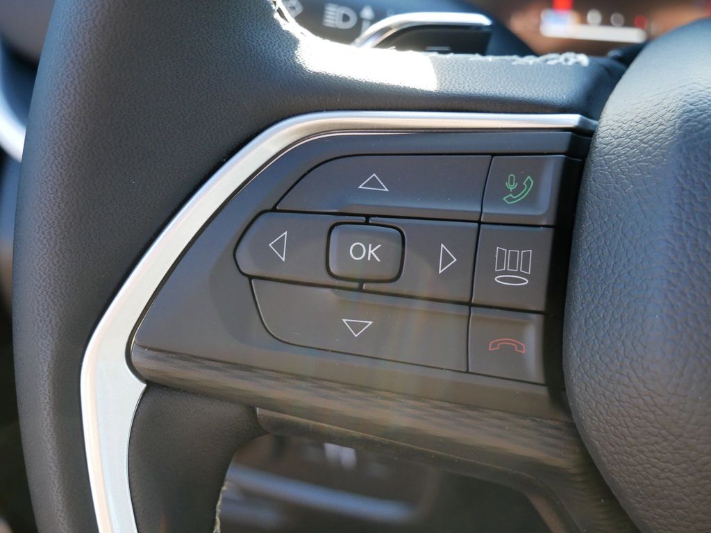 Thumbnail: 2025 Jeep Grand Cherokee - 37