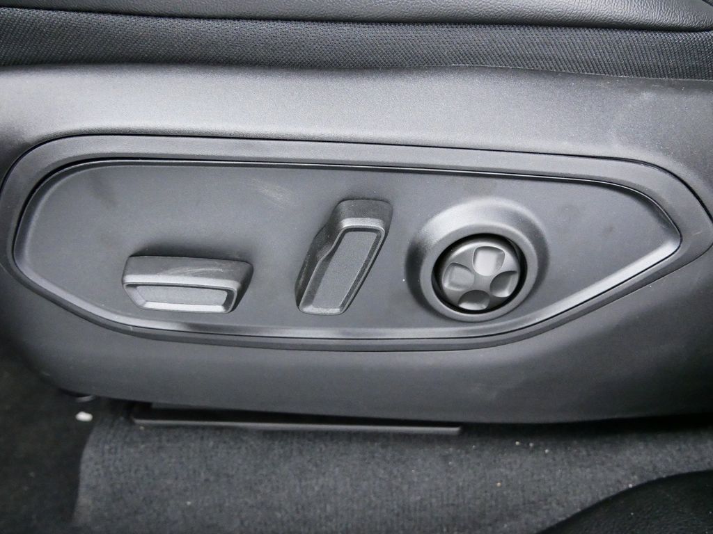 Thumbnail: 2024 Jeep Grand Cherokee - 36