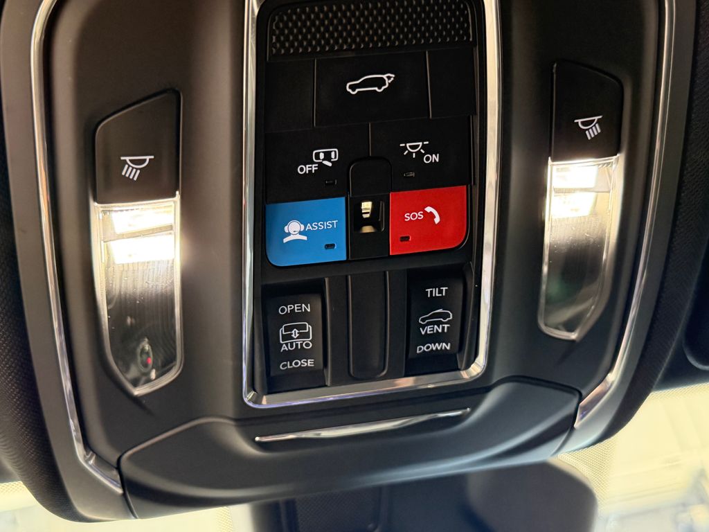 Thumbnail: 2023 Jeep Grand Cherokee - 29