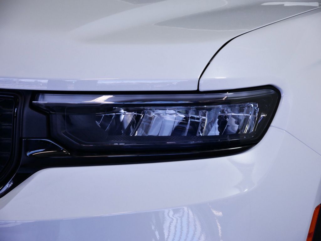 Thumbnail: 2024 Jeep Grand Cherokee - 26
