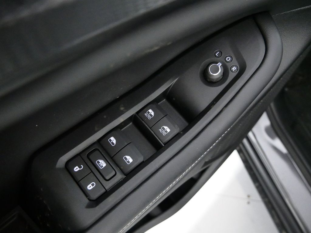 Thumbnail: 2024 Jeep Grand Cherokee - 37