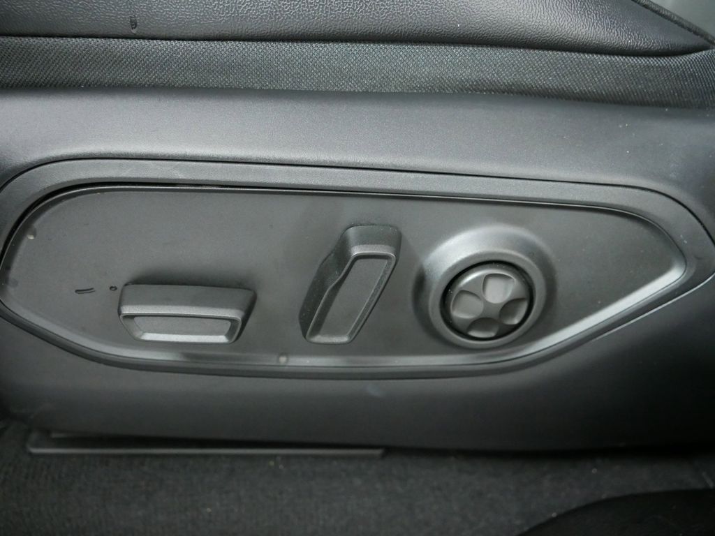Thumbnail: 2024 Jeep Grand Cherokee - 36
