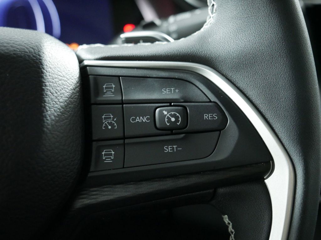 Thumbnail: 2024 Jeep Grand Cherokee - 39