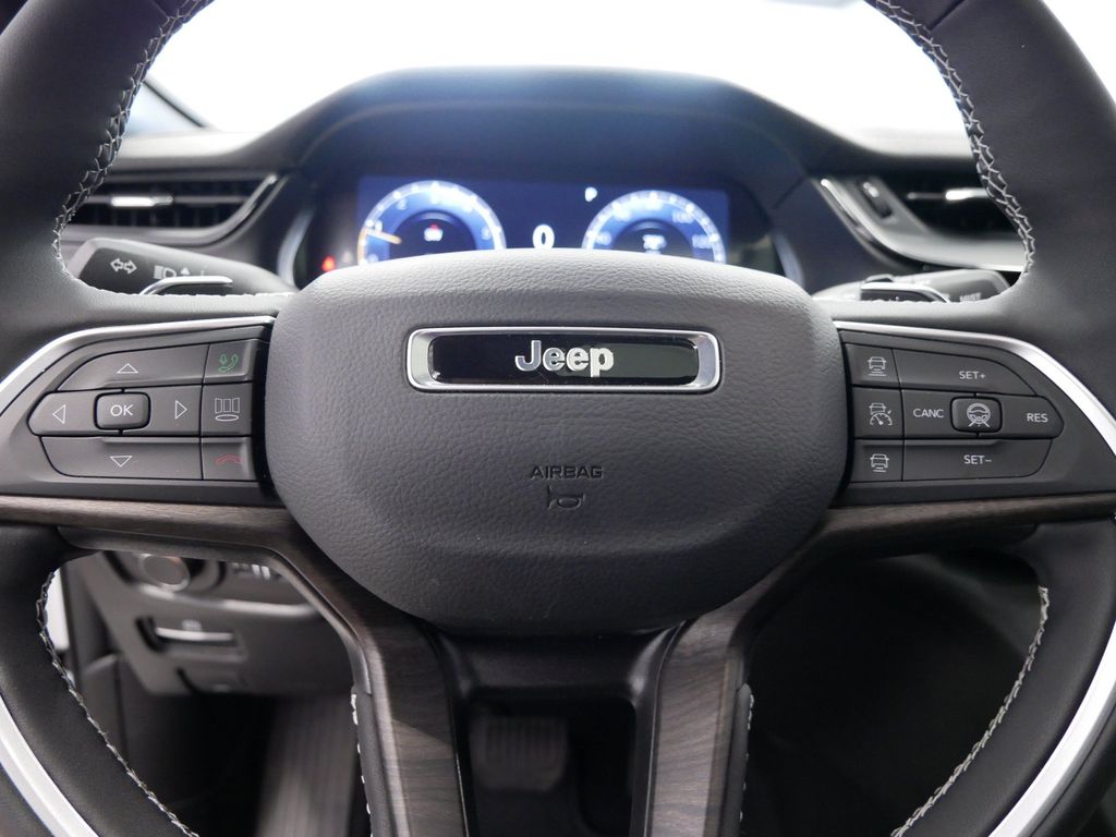 Thumbnail: 2026 Jeep Grand Cherokee - 22