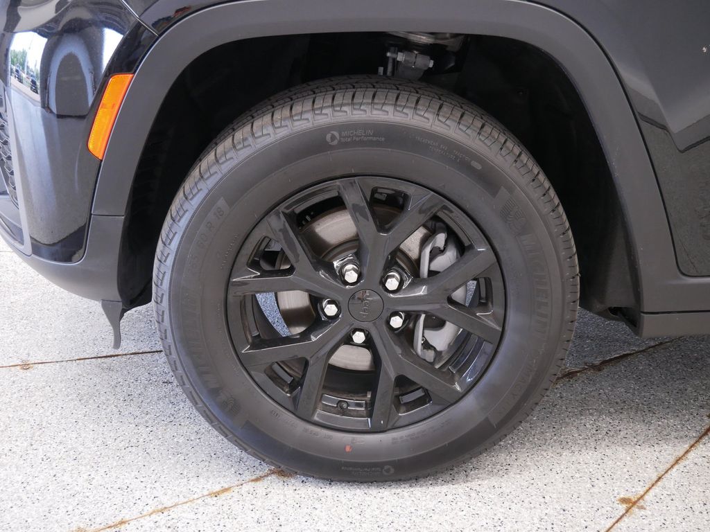 Thumbnail: 2026 Jeep Grand Cherokee - 7