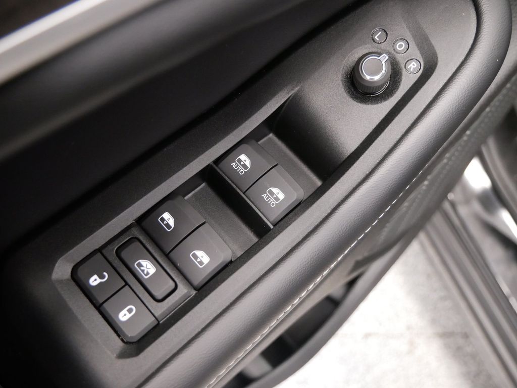 Thumbnail: 2026 Jeep Grand Cherokee - 19