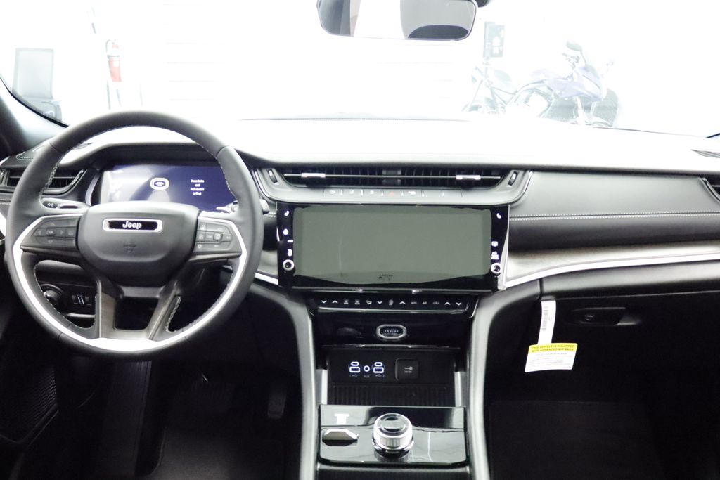 Thumbnail: 2026 Jeep Grand Cherokee - 2