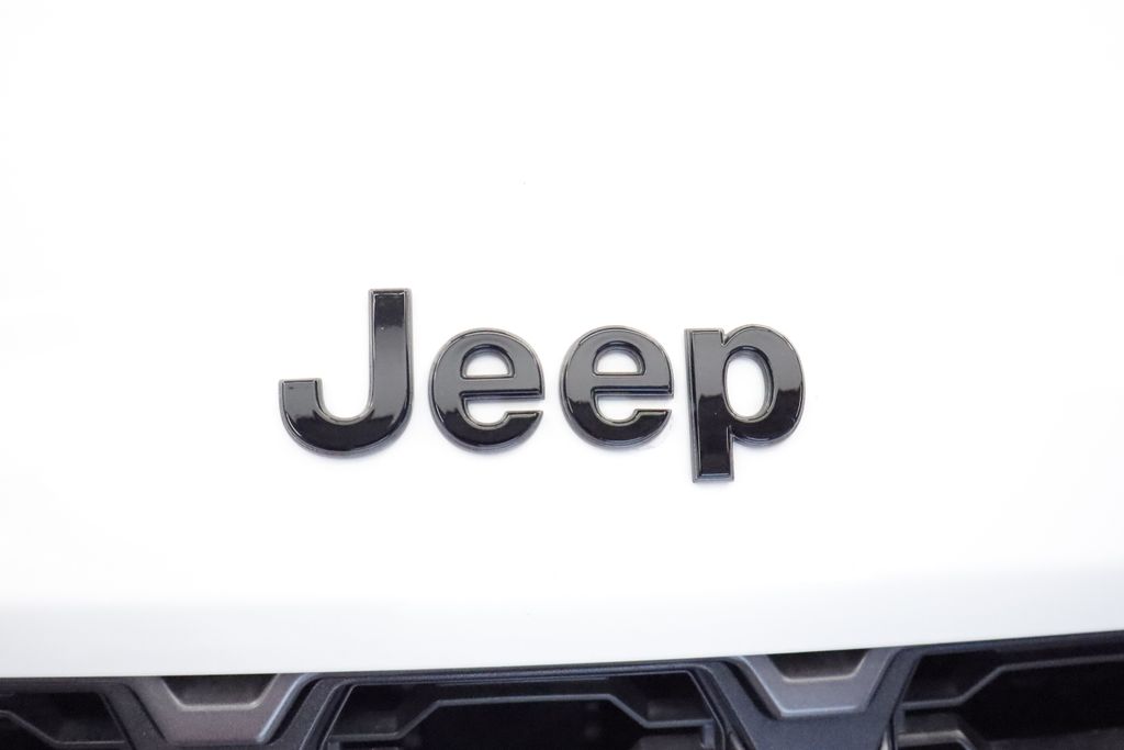 Thumbnail: 2026 Jeep Grand Cherokee - 7
