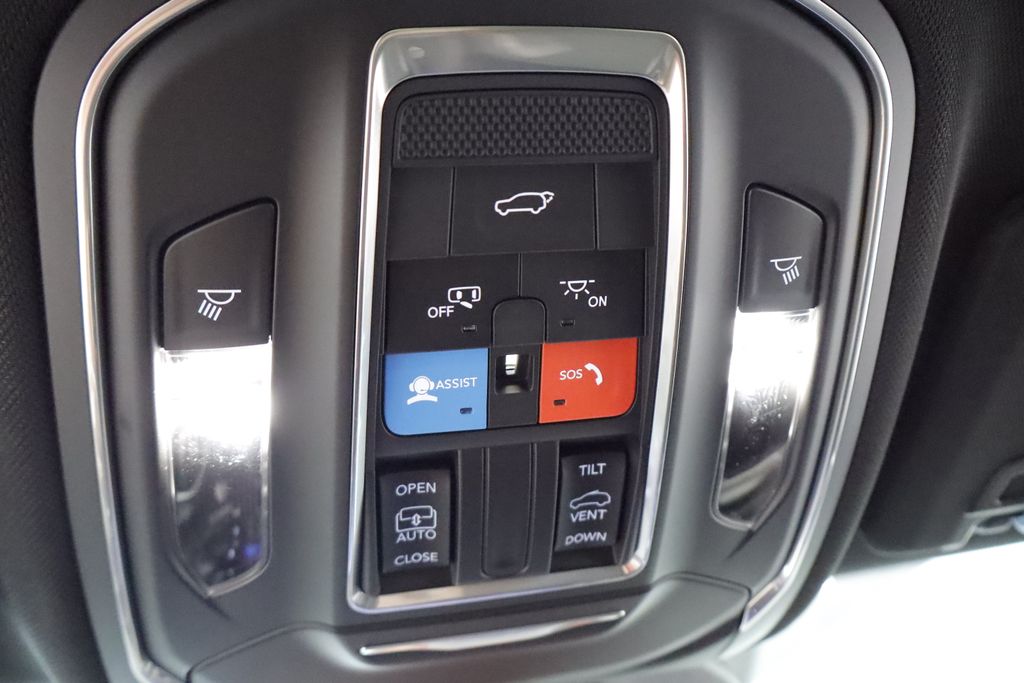 Thumbnail: 2026 Jeep Grand Cherokee - 29