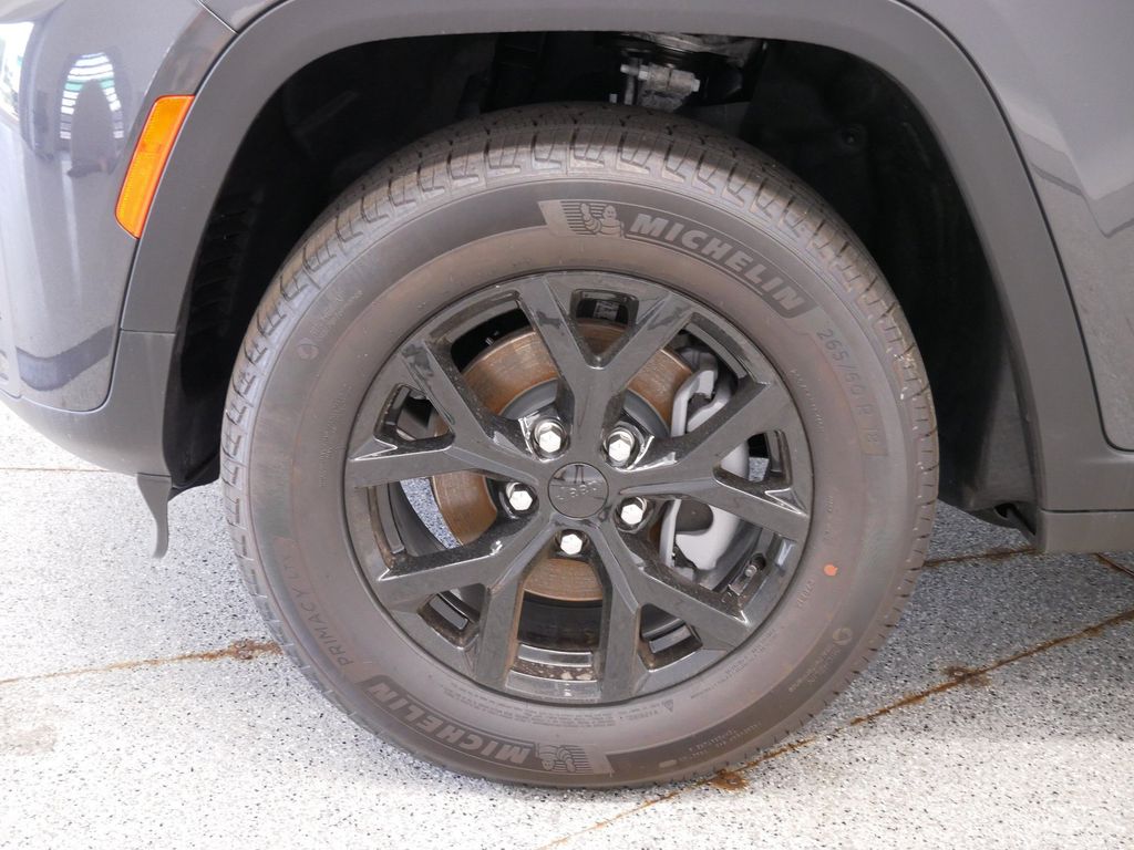 Thumbnail: 2026 Jeep Grand Cherokee - 8