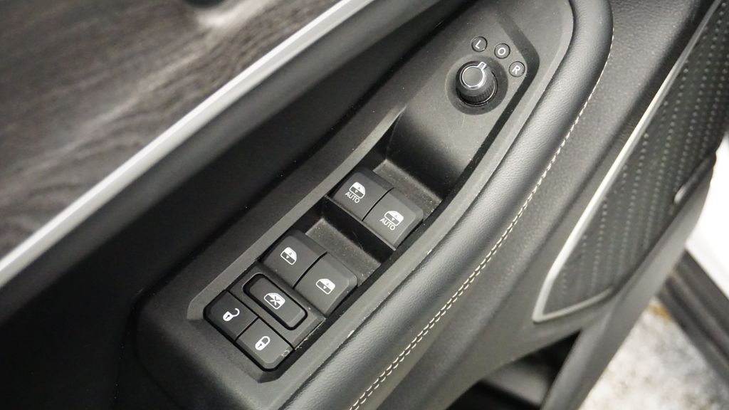 Thumbnail: 2023 Jeep Grand Cherokee - 27