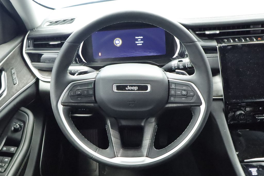Thumbnail: 2023 Jeep Grand Cherokee - 8