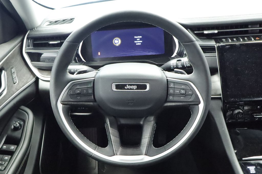 Thumbnail: 2023 Jeep Grand Cherokee - 8