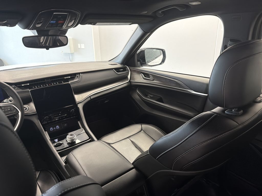 Thumbnail: 2024 Jeep Grand Cherokee - 2