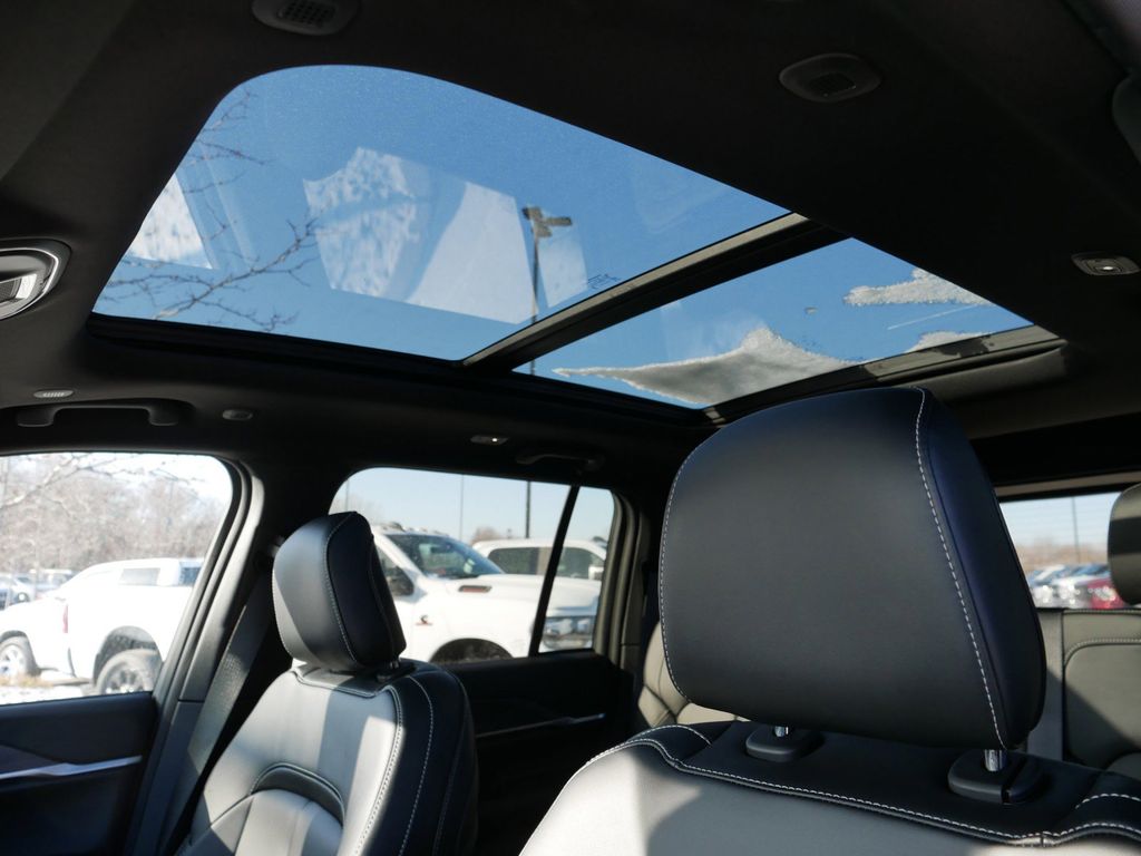 Thumbnail: 2025 Jeep Grand Cherokee - 26