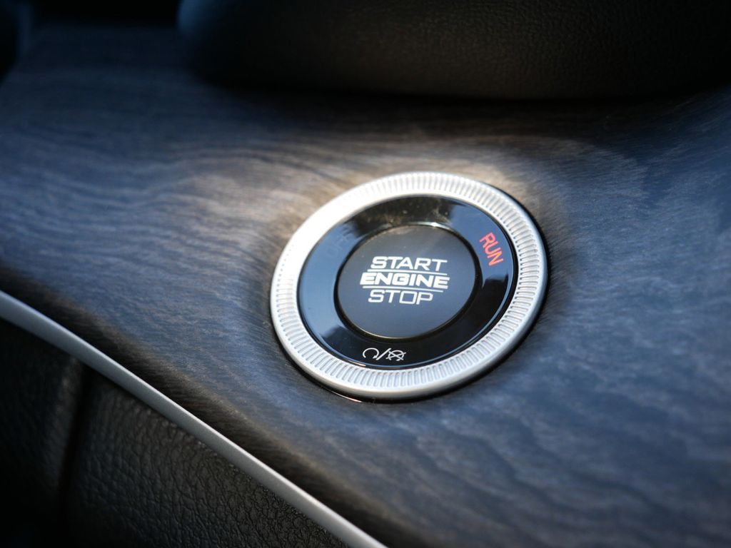 Thumbnail: 2025 Jeep Grand Cherokee - 49