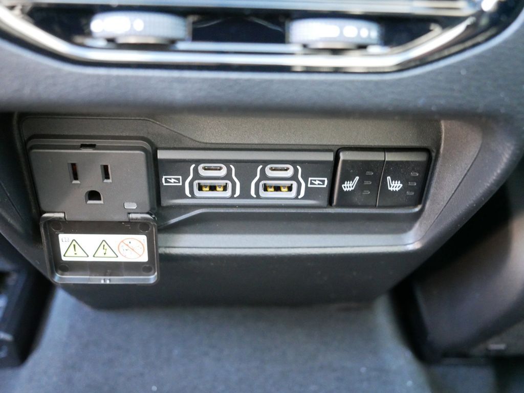 Thumbnail: 2025 Jeep Grand Cherokee - 31